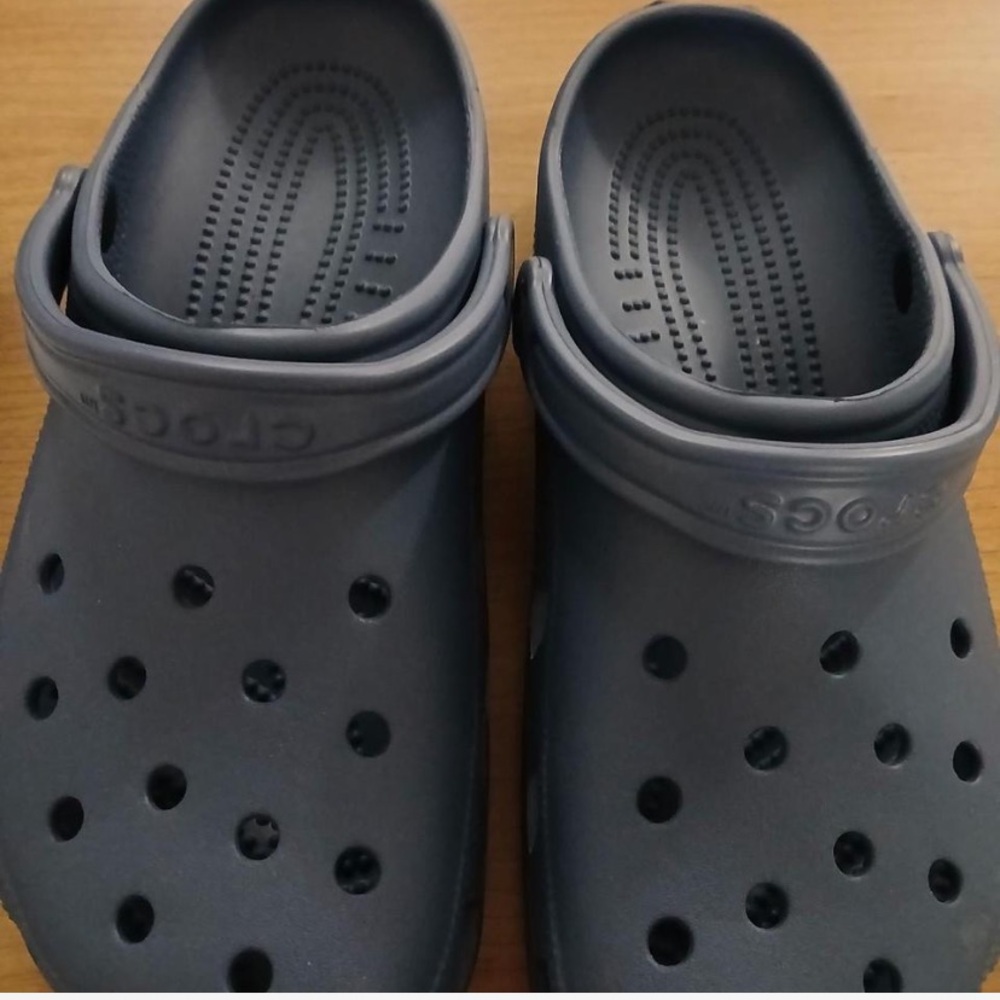 Crocs - Picture 3 of 4